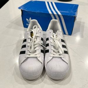 Adidas Men’s Superstar Sneaker